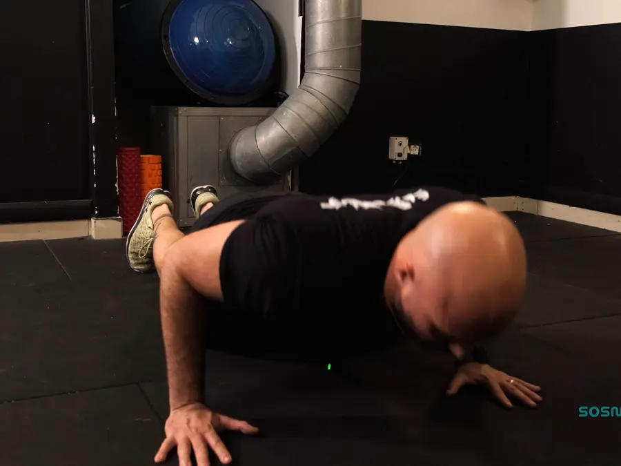 Sessione di allenamento funzionale SOSNESS con esercitazione di compressioni toraciche