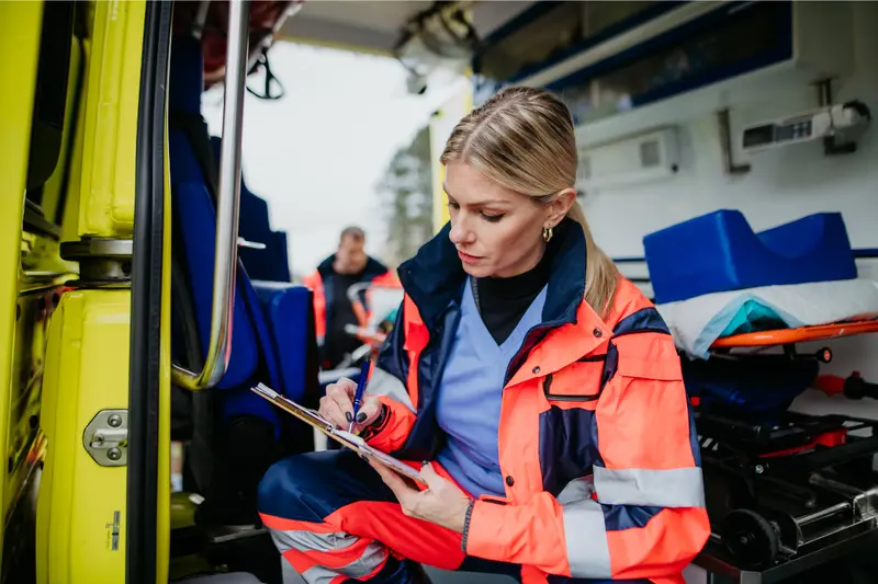 Operatrice del soccorso in ambulanza: SOSNESS per i soccorritori